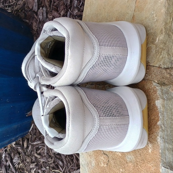 Nike Basketball Lebron Witness 8 Sneakers Excellent Condition Size 10 - Picture 3 of 8